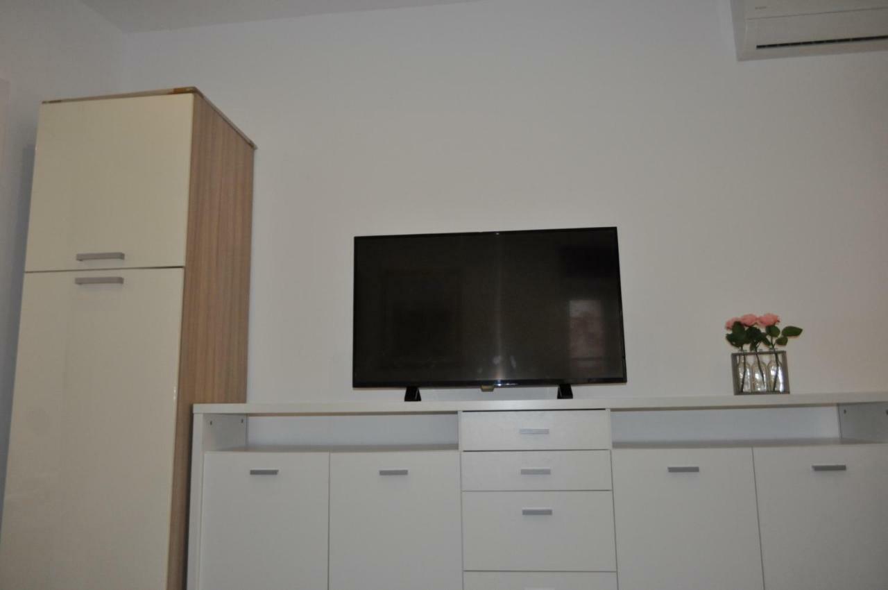 Apartment Nana 皮兰 外观 照片